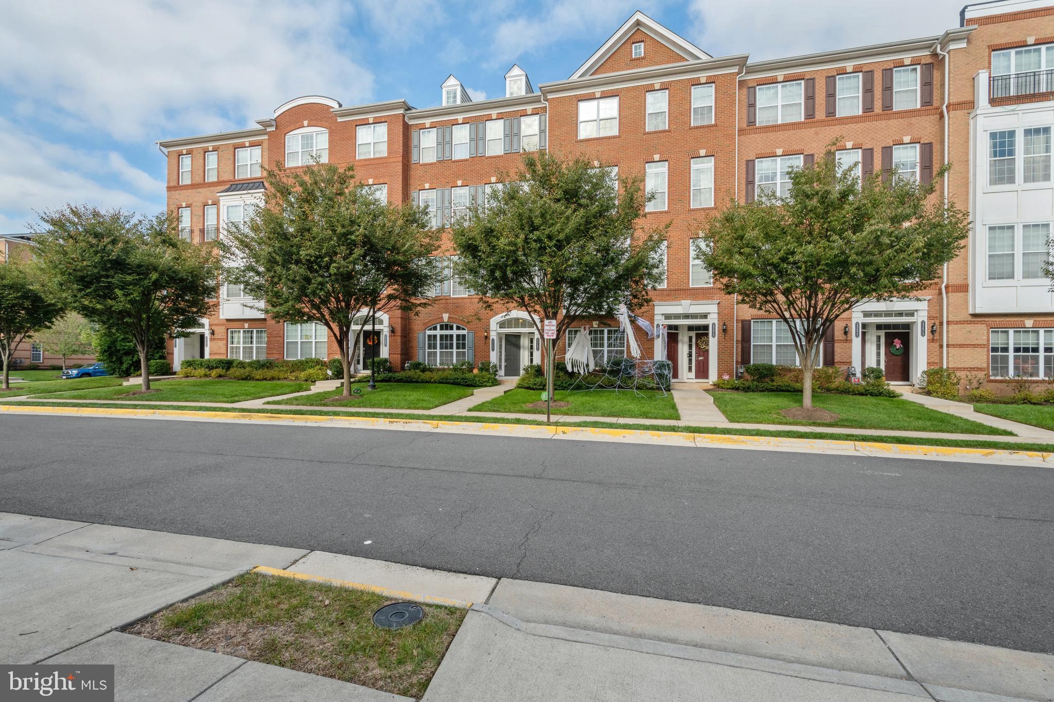 23485 Logans Ridge Terrace Ashburn, VA 20148 - Photo 2 of 16 Front View