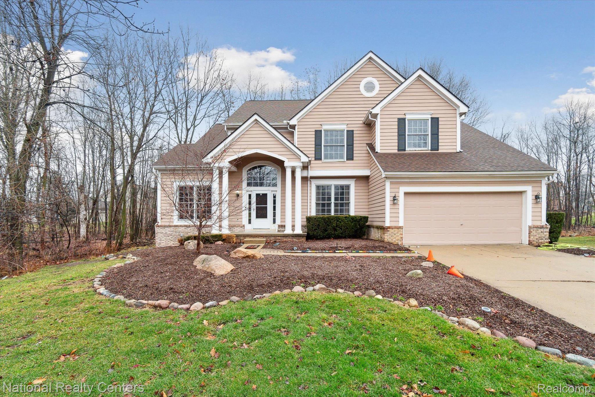 3358 Roseglade Rochester, MI 48306 - Photo 2 of 65 Gallery Image 2