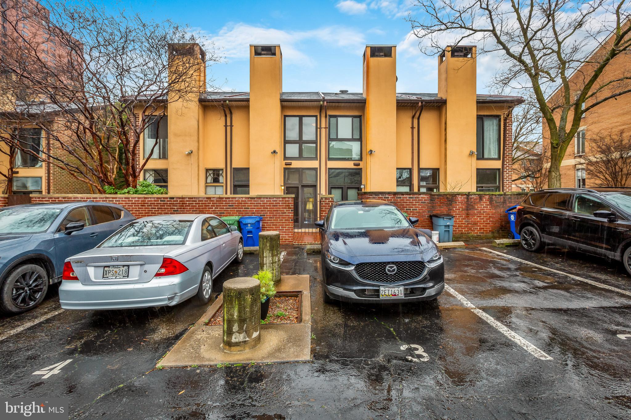 420 South Hanover Street Baltimore, MD 21201 - Photo 2 of 44