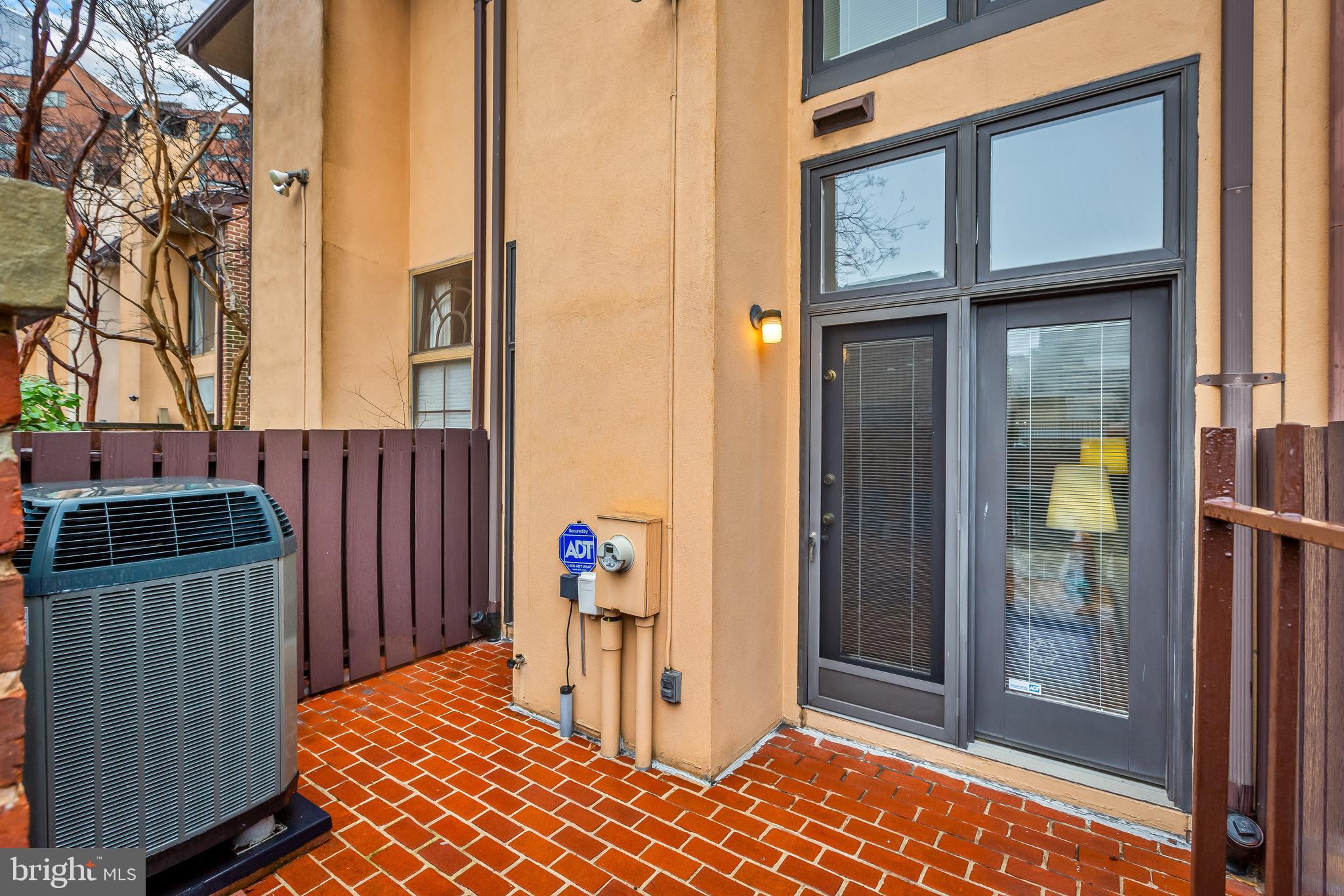 420 South Hanover Street Baltimore, MD 21201 - Photo 10 of 44