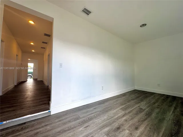 $3,100 | 4770 Northwest 23rd Avenue, Miami, FL 33142