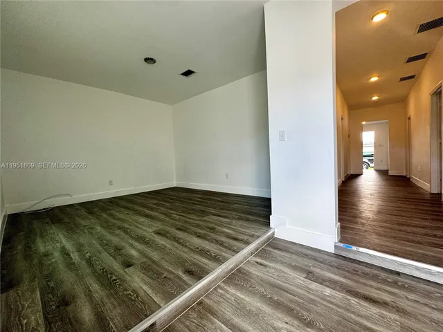 $3,100 | 4770 Northwest 23rd Avenue, Miami, FL 33142