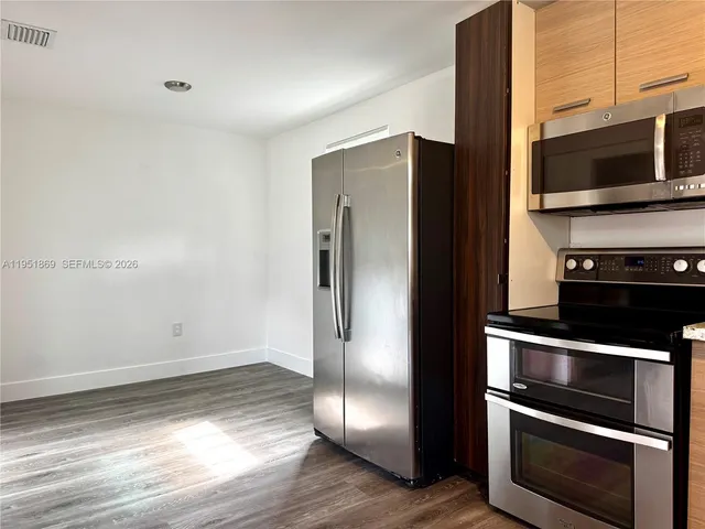 $3,100 | 4770 Northwest 23rd Avenue, Miami, FL 33142