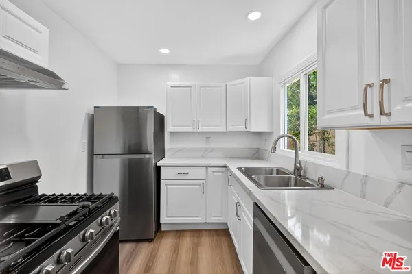$5,200 | 546 San Juan Avenue, Venice, CA 90291
