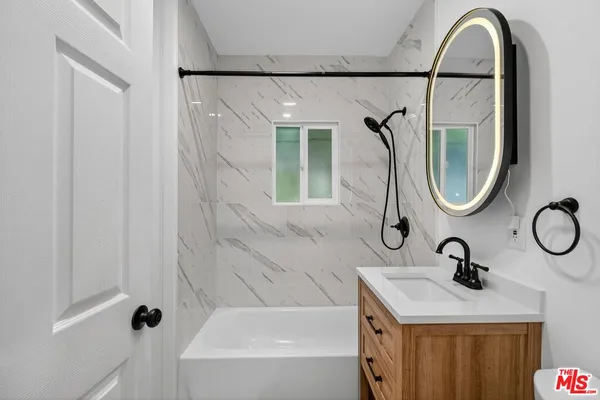 $5,200 | 546 San Juan Avenue, Venice, CA 90291