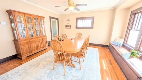 $189,900 | 930 Lawrence Street, Emporia, KS 66801