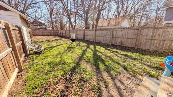 $189,900 | 930 Lawrence Street, Emporia, KS 66801