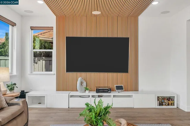 $1,350,000 | 1553-1553 South Perkins Place, Mountain House, CA 95391