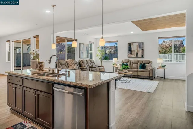 $1,350,000 | 1553-1553 South Perkins Place, Mountain House, CA 95391