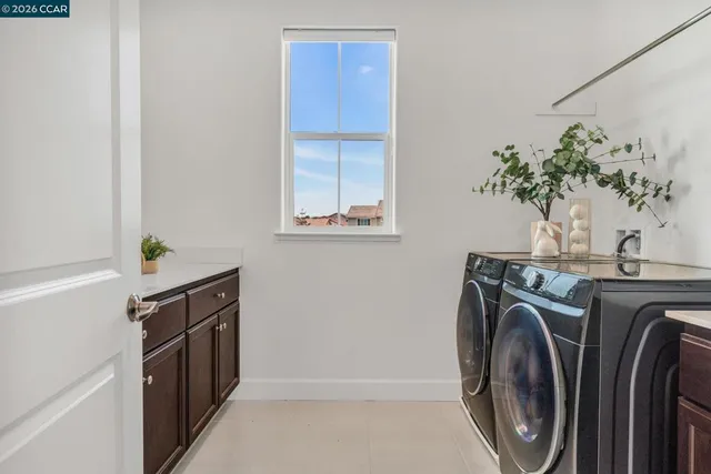 $1,350,000 | 1553-1553 South Perkins Place, Mountain House, CA 95391