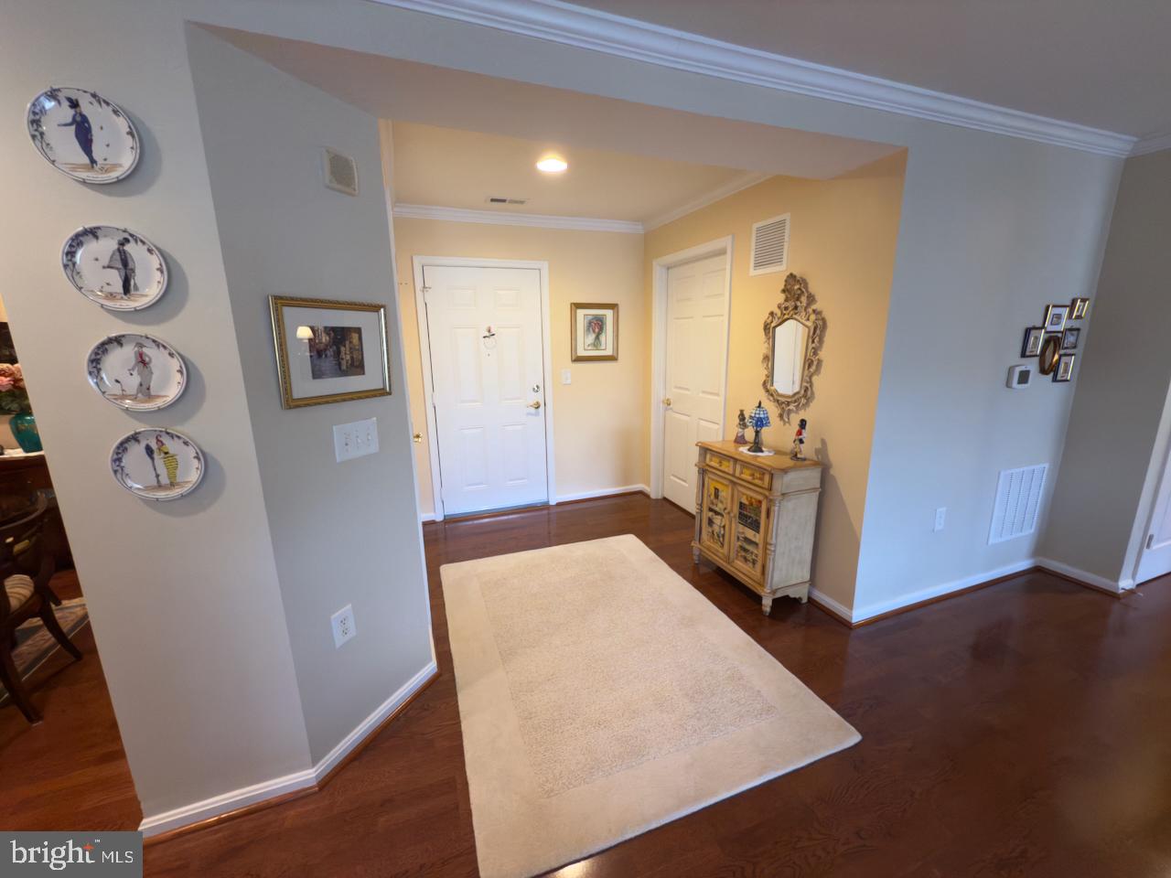 12251 Roundwood Road, Unit 601 Lutherville-Timonium, MD 21093 - Photo 12 of 41 Foyer view 2