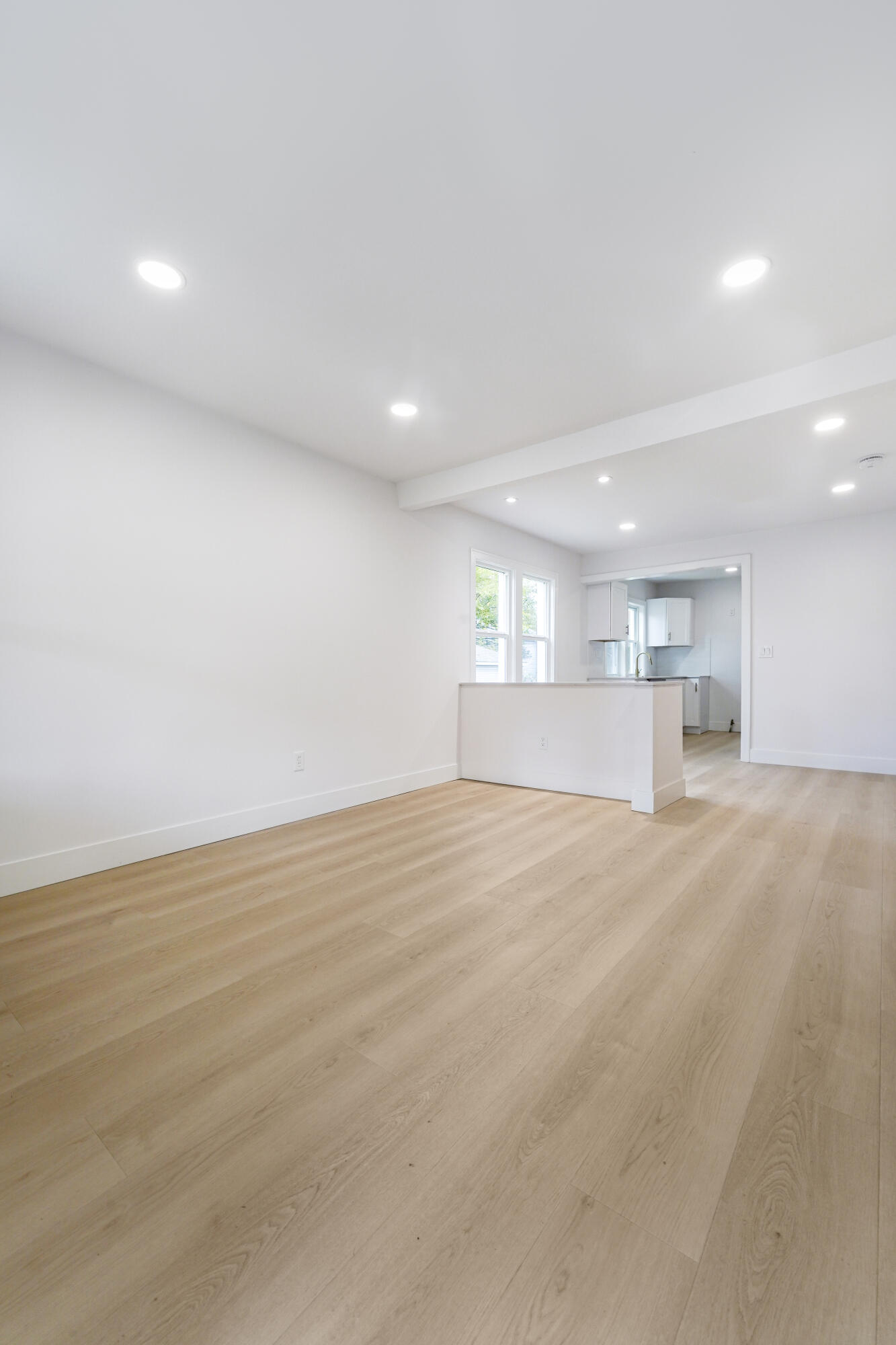 7043 Toepfer Road Warren, MI 48091 - Photo 11 of 50 Photo Oct 23 2025, 2 28 50 PM