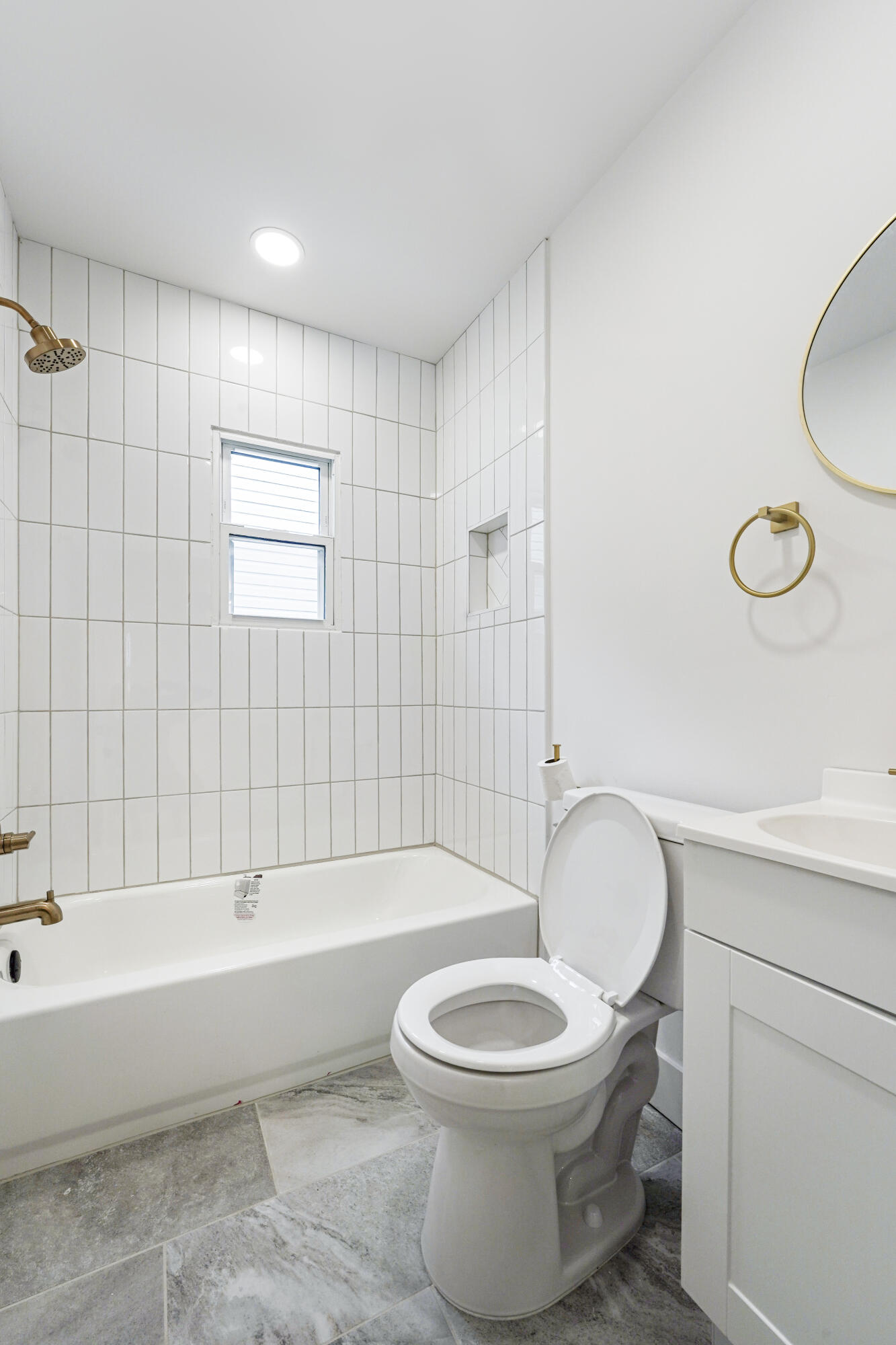 7043 Toepfer Road Warren, MI 48091 - Photo 15 of 50 Photo Oct 23 2025, 2 31 16 PM