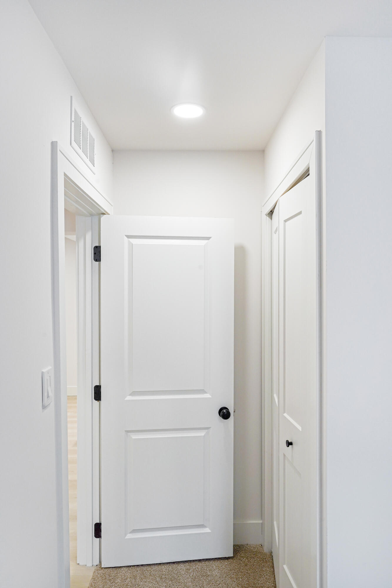 7043 Toepfer Road Warren, MI 48091 - Photo 24 of 50 Photo Oct 23 2025, 2 33 53 PM