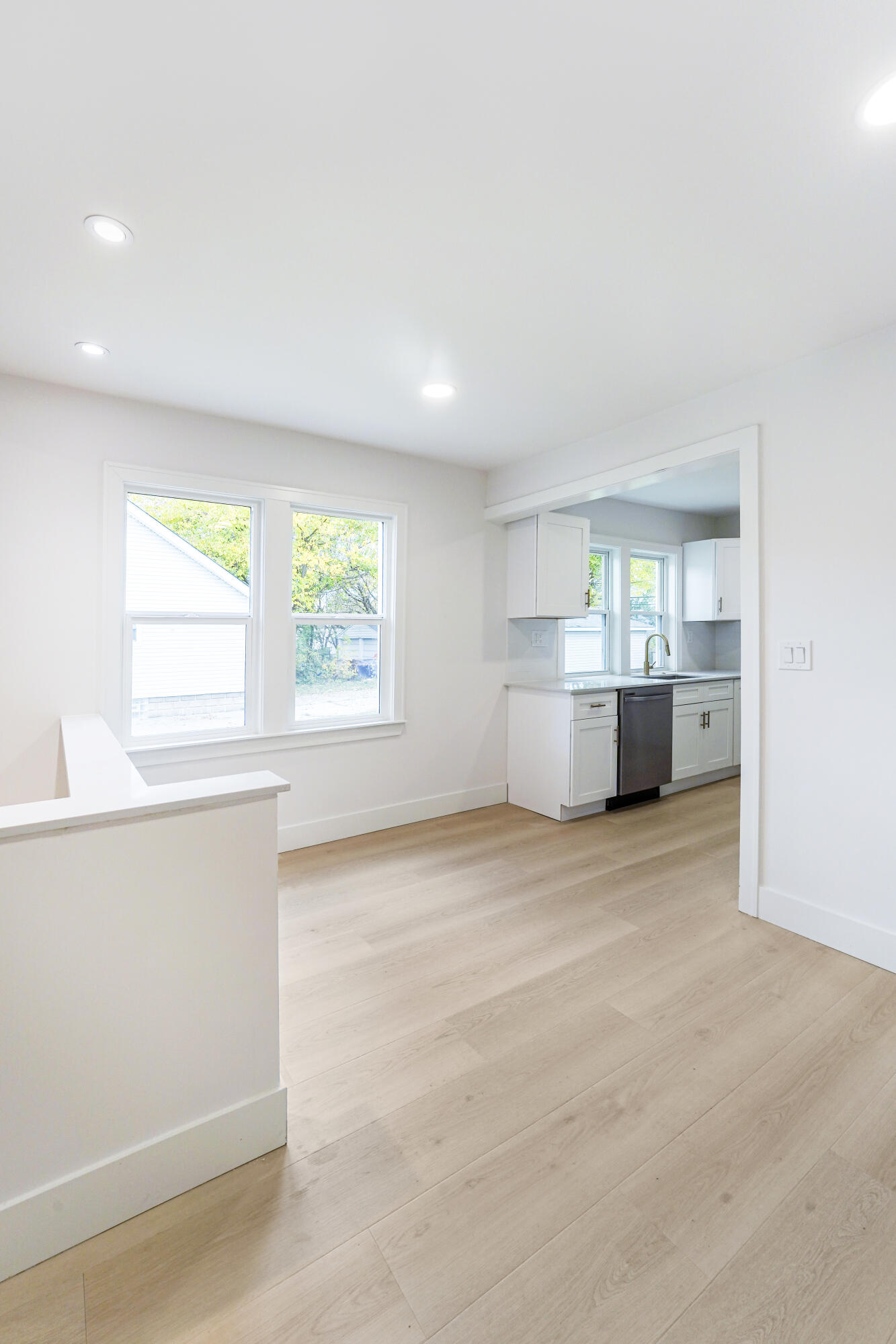 7043 Toepfer Road Warren, MI 48091 - Photo 26 of 50 Photo Oct 23 2025, 2 34 16 PM