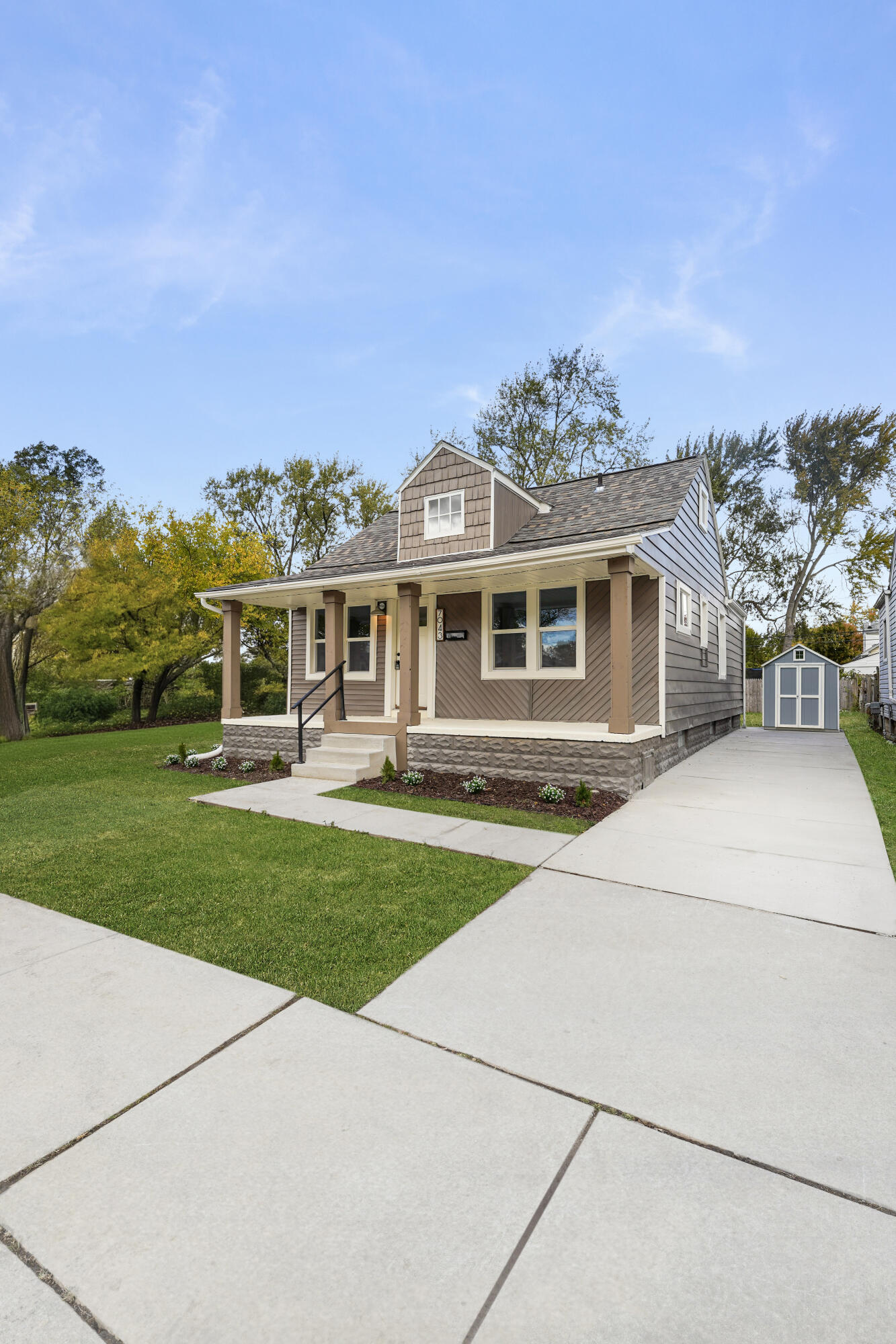 7043 Toepfer Road Warren, MI 48091 - Photo 3 of 50 Photo Oct 23 2025, 2 11 10 PM