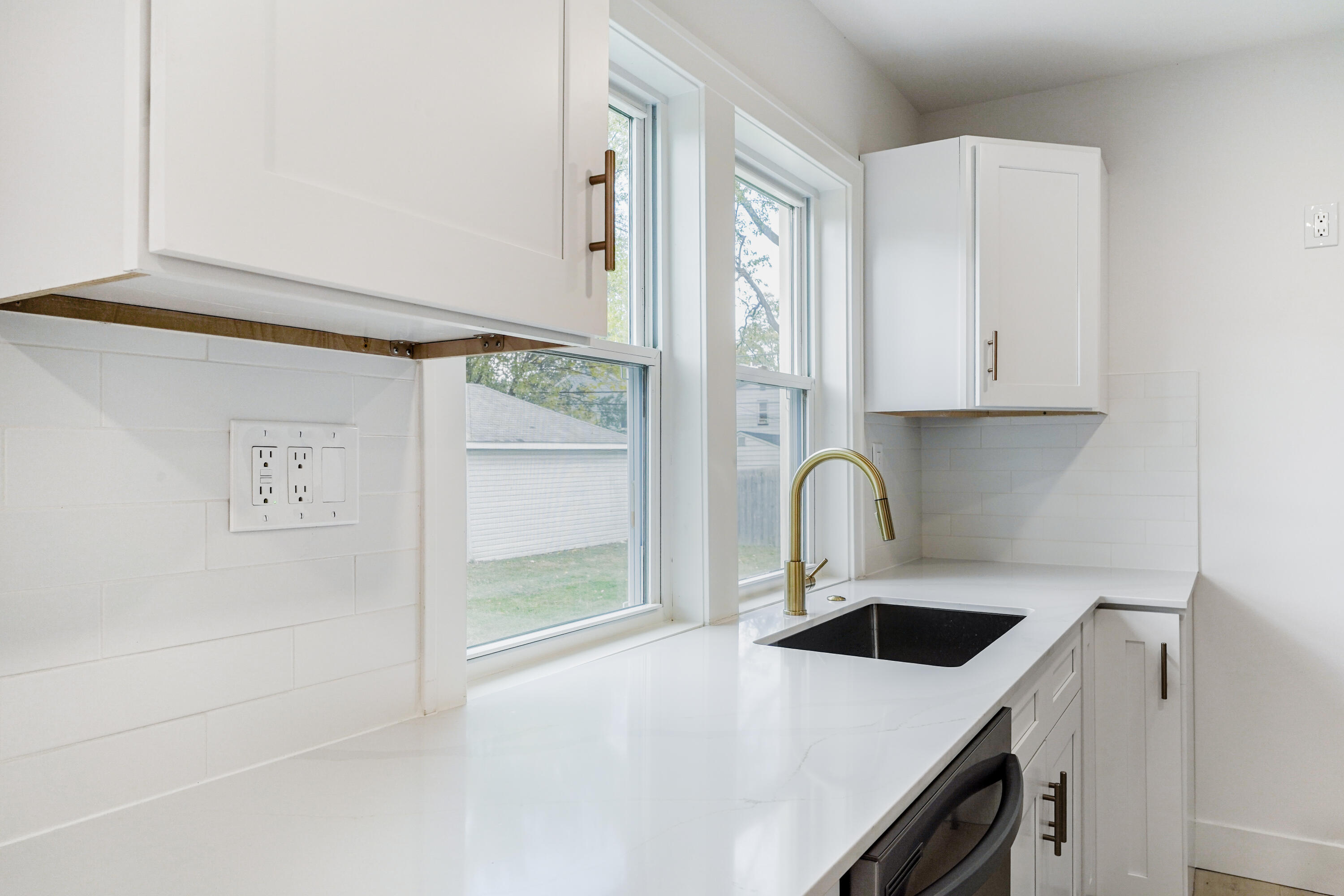 7043 Toepfer Road Warren, MI 48091 - Photo 32 of 50 Photo Oct 23 2025, 2 37 25 PM