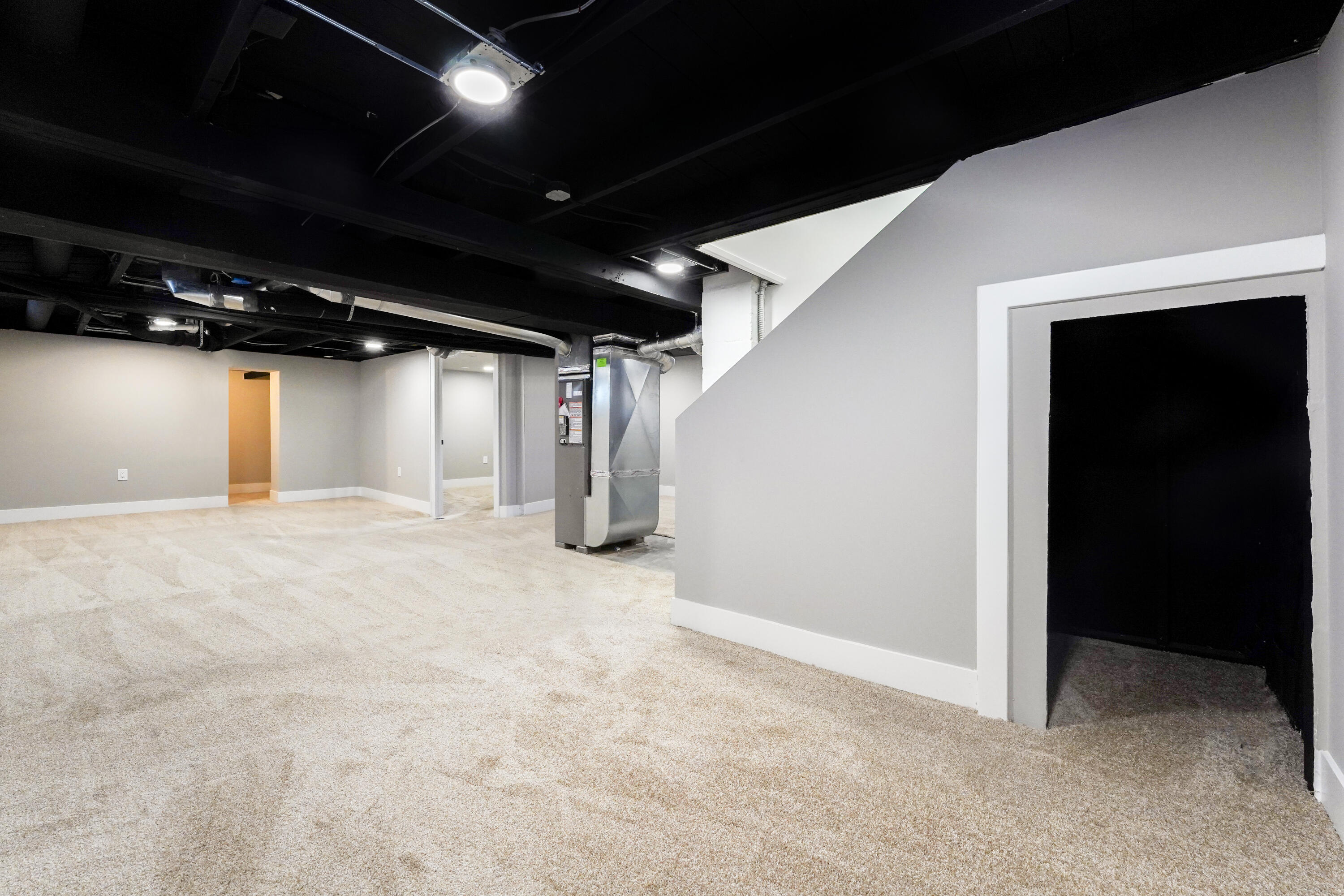 7043 Toepfer Road Warren, MI 48091 - Photo 39 of 50 Photo Oct 23 2025, 2 40 23 PM