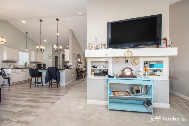 $795,000 | 3111 Sandy Drive Southwest, Wyoming, MI 49418