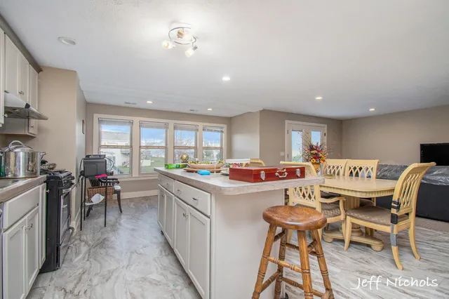 $795,000 | 3111 Sandy Drive Southwest, Wyoming, MI 49418