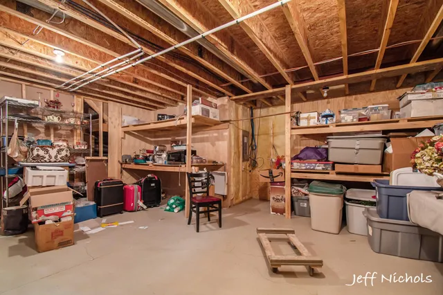 $795,000 | 3111 Sandy Drive Southwest, Wyoming, MI 49418