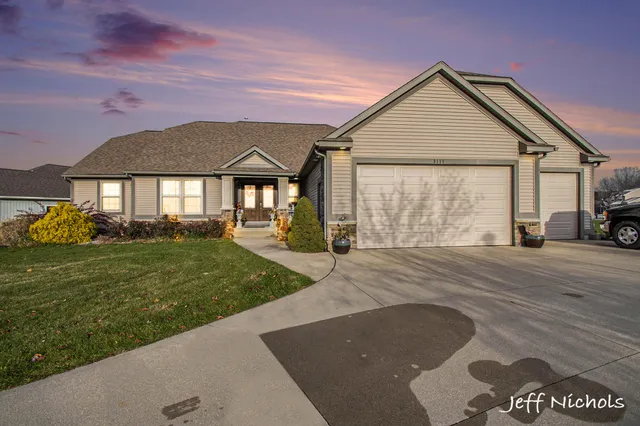 $795,000 | 3111 Sandy Drive Southwest, Wyoming, MI 49418