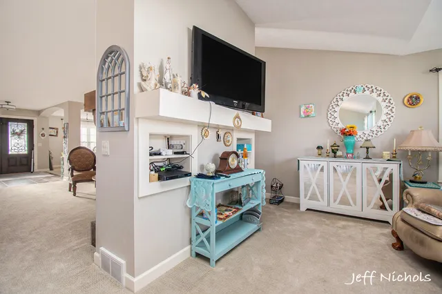 $795,000 | 3111 Sandy Drive Southwest, Wyoming, MI 49418