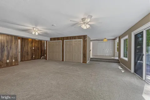 $900,000 | 7207 Neaptide Lane, Burke, VA 22015