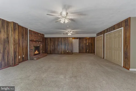 $900,000 | 7207 Neaptide Lane, Burke, VA 22015