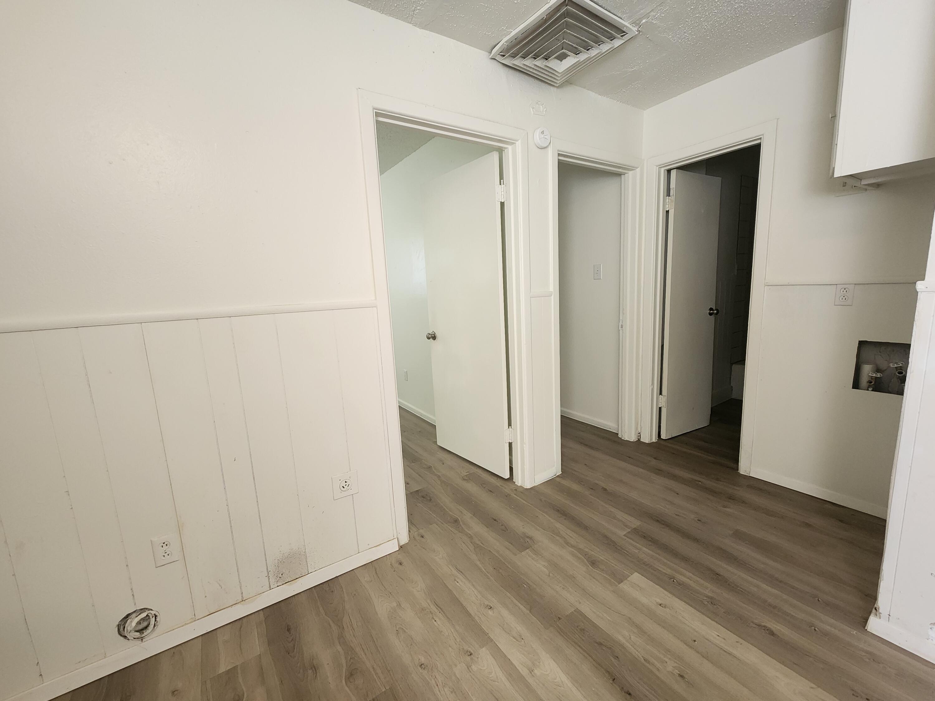 609 38th Street, Unit B Lubbock, TX 79404 - Photo 4 of 9 20240822_140842