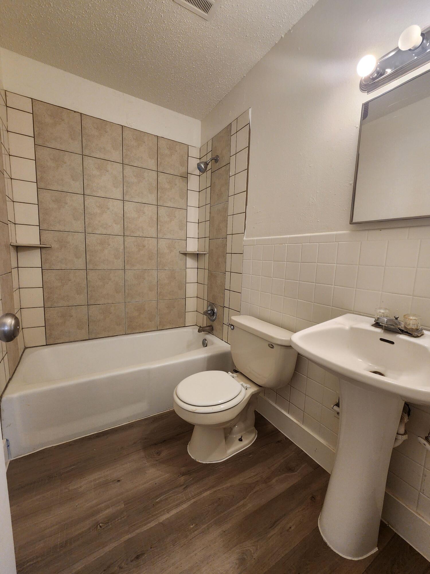 609 38th Street, Unit B Lubbock, TX 79404 - Photo 7 of 9 20240822_140925