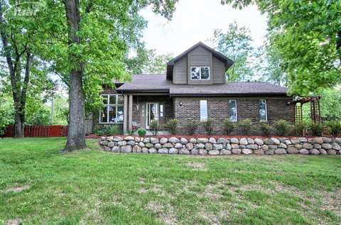 8490 Bennett Lake Road Fenton, MI 48430 - Photo 1 of 31 20403938.JPG