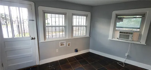 $1,200 | 2027 Stephen Girard Street, New Orleans, LA 70122