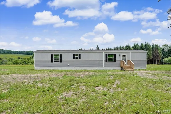 $325,000 | 2011 Edmunds Road, Freedom, NY 14065