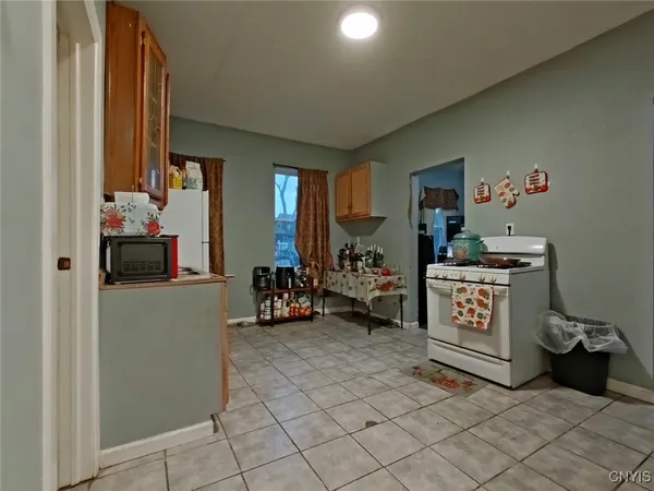 $227,500 | 418 Bacon Street, Utica, NY 13501