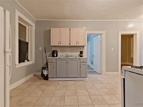 $227,500 | 418 Bacon Street, Utica, NY 13501