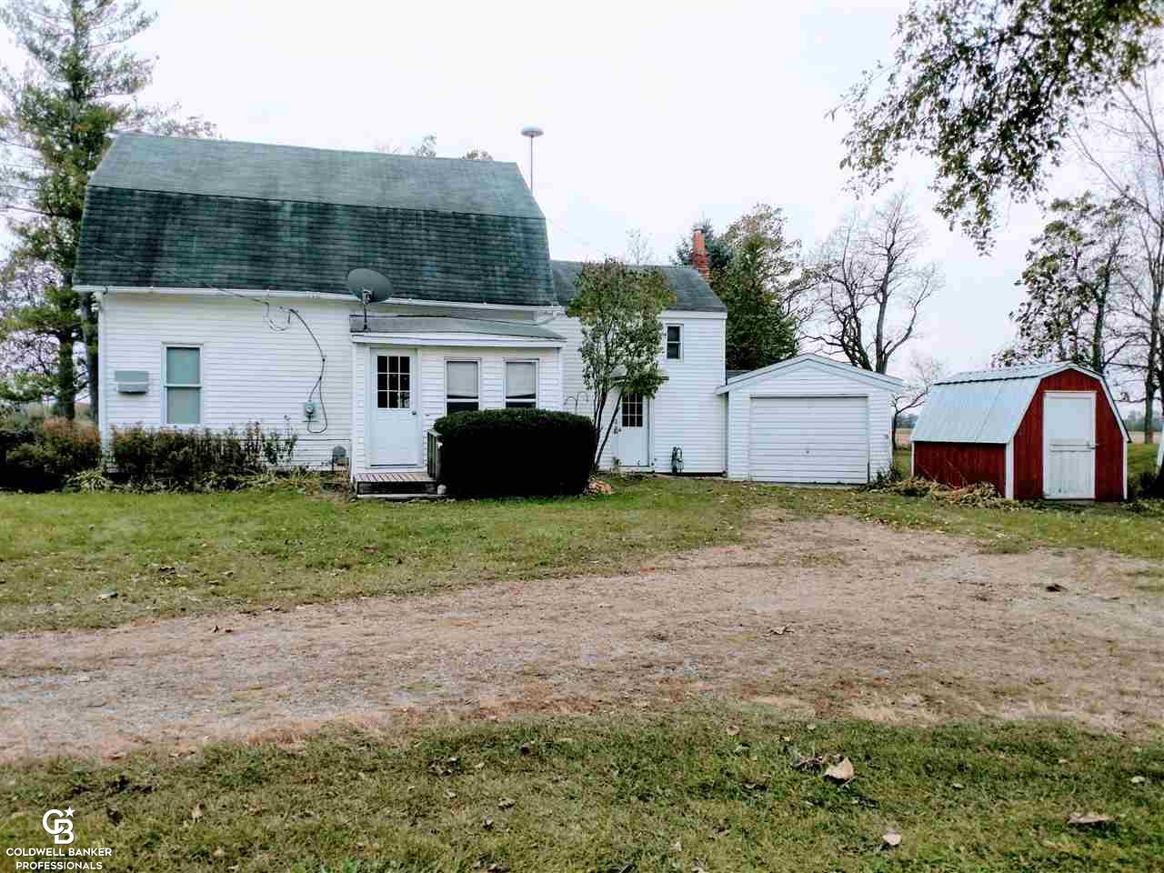 8761 Kilgore Road Avoca, MI 48006 - Photo 29 of 34 This is a side view of the home.