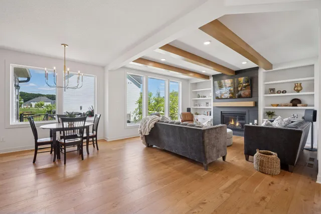 $1,375,000 | 16370 62nd Place North, Maple Grove, MN 55311