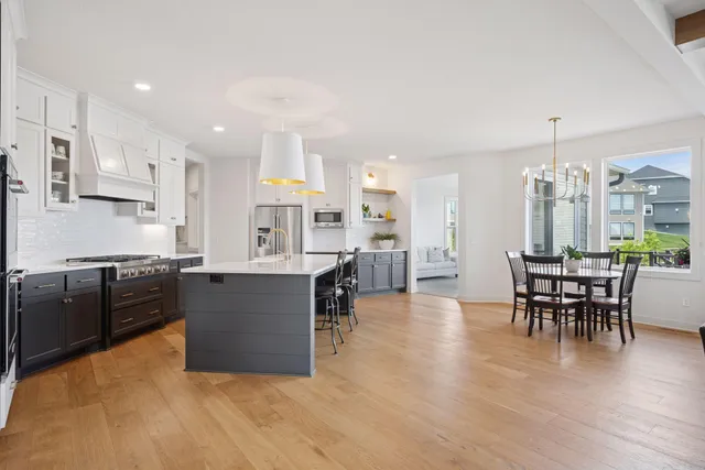 $1,375,000 | 16370 62nd Place North, Maple Grove, MN 55311