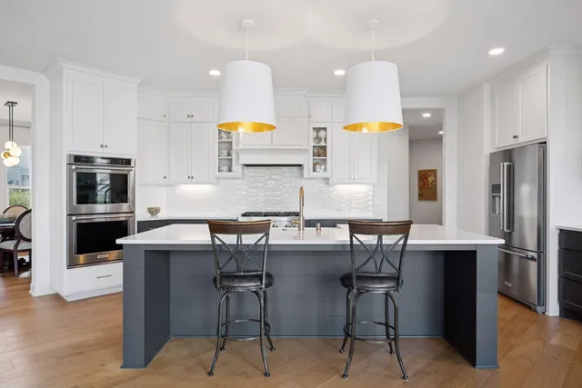 $1,375,000 | 16370 62nd Place North, Maple Grove, MN 55311