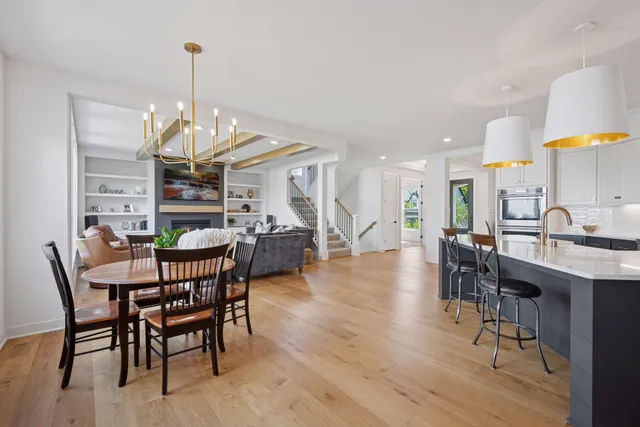 $1,375,000 | 16370 62nd Place North, Maple Grove, MN 55311