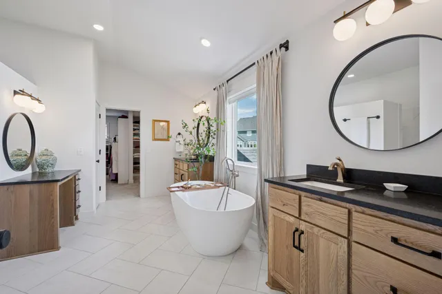 $1,375,000 | 16370 62nd Place North, Maple Grove, MN 55311