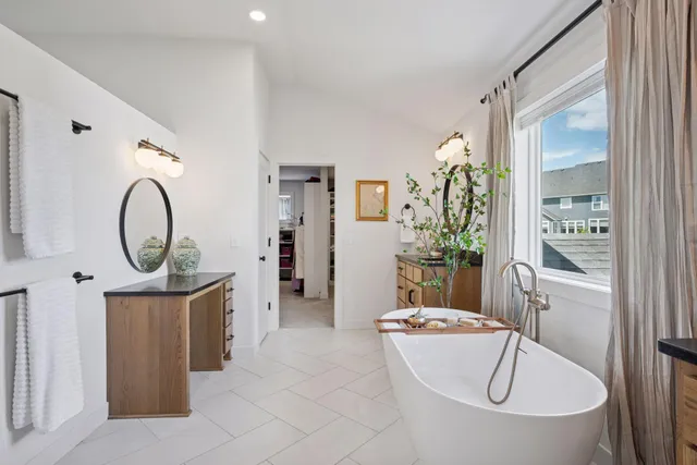 $1,375,000 | 16370 62nd Place North, Maple Grove, MN 55311