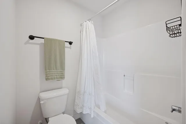 $1,375,000 | 16370 62nd Place North, Maple Grove, MN 55311