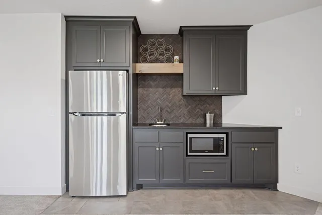 $1,375,000 | 16370 62nd Place North, Maple Grove, MN 55311