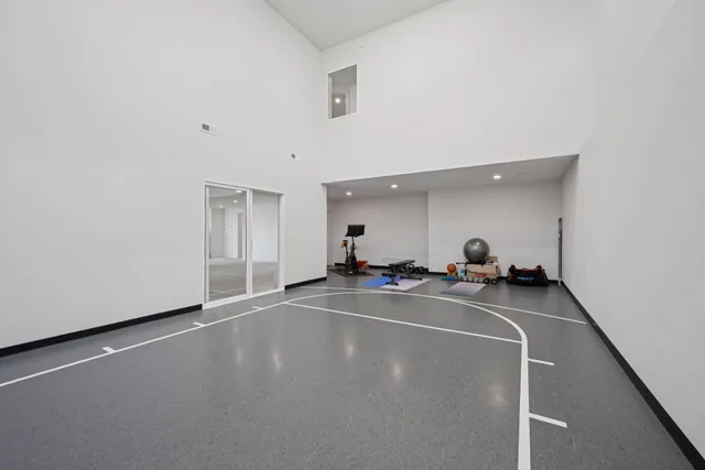 $1,375,000 | 16370 62nd Place North, Maple Grove, MN 55311