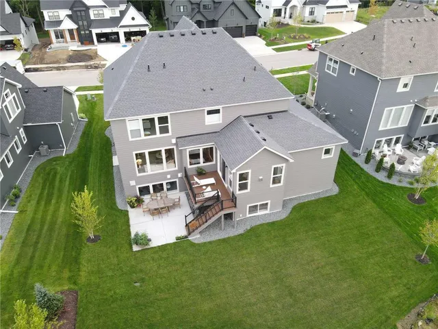 $1,375,000 | 16370 62nd Place North, Maple Grove, MN 55311