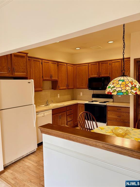 5415 Richmond Road West Milford, NJ 07480 - Photo 5 of 17