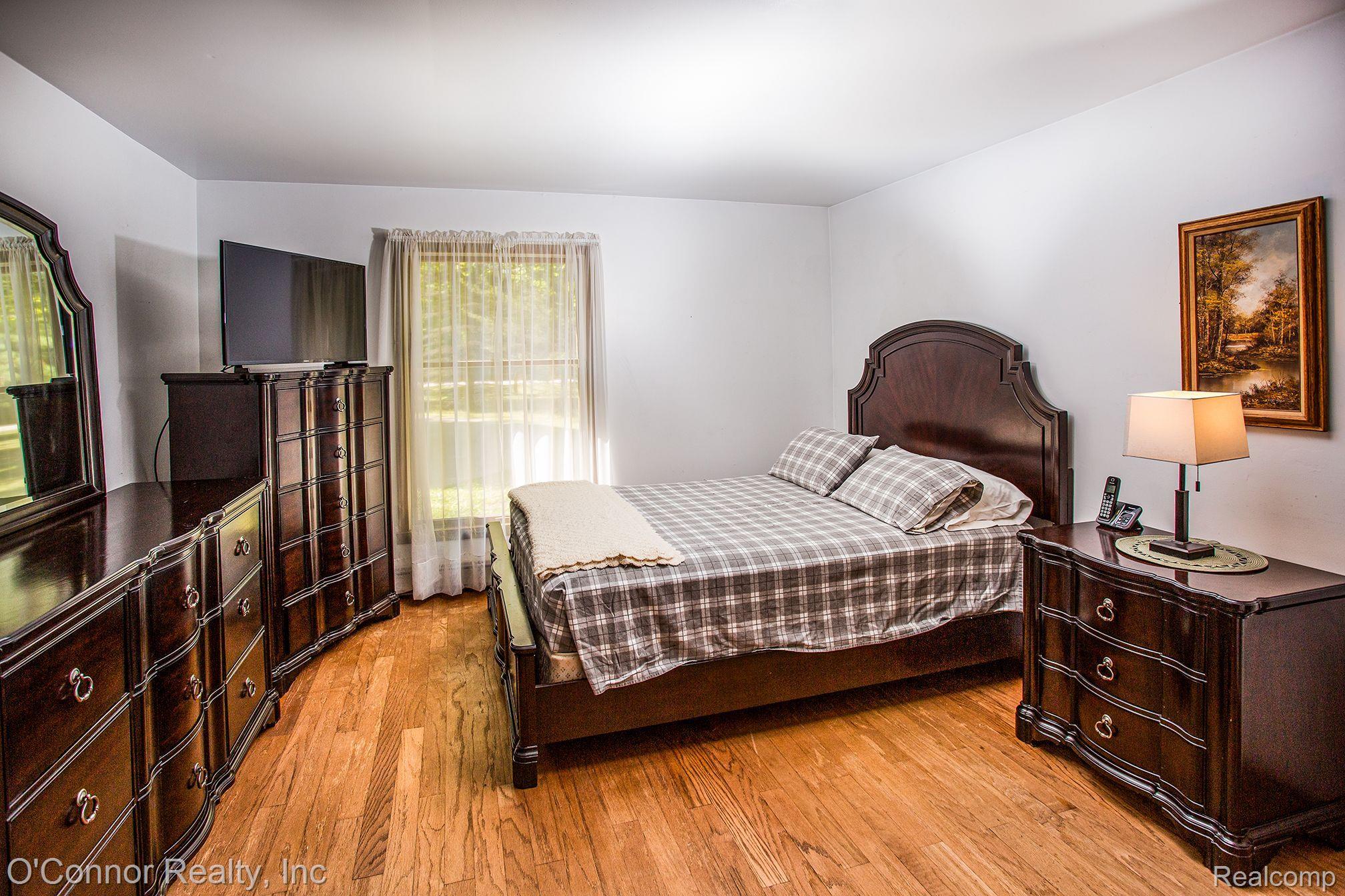 5412 Fitzgerald Road St. Clair, MI 48079 - Photo 12 of 33 Gallery Image 12