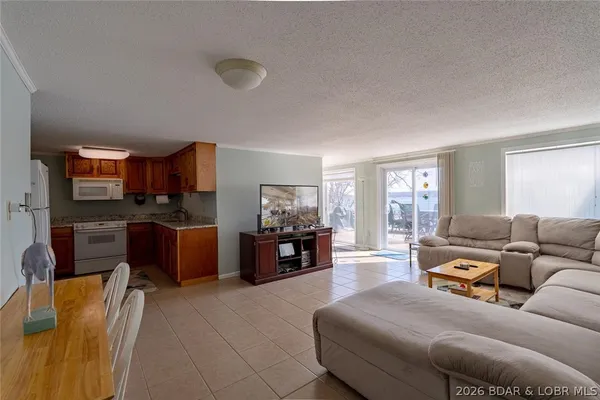 $425,000 | 27602 Golden Point Court, Barnett, MO 65011